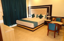 DELUXE AC ROOM ( NON VIEW )