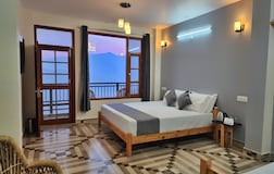 Superior Room with Balcony and Valley View