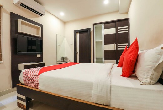 Hotel O Sr Residency