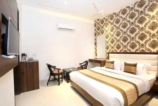 Hotel O Grand Star
