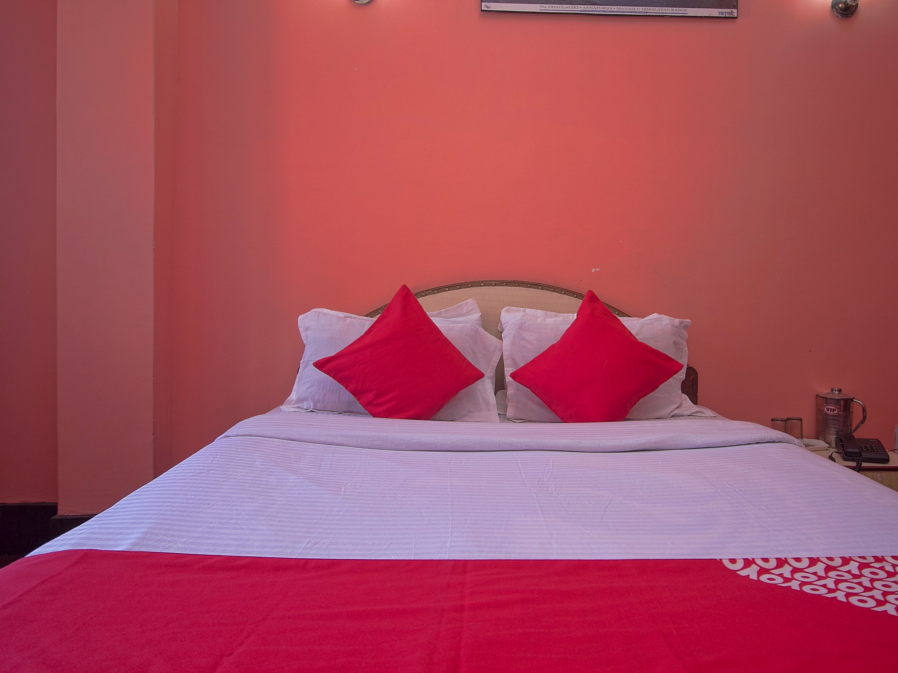 Hotel O Kanchanjangha - Tap to explore photos