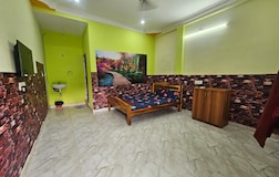 Deluxe Room 2