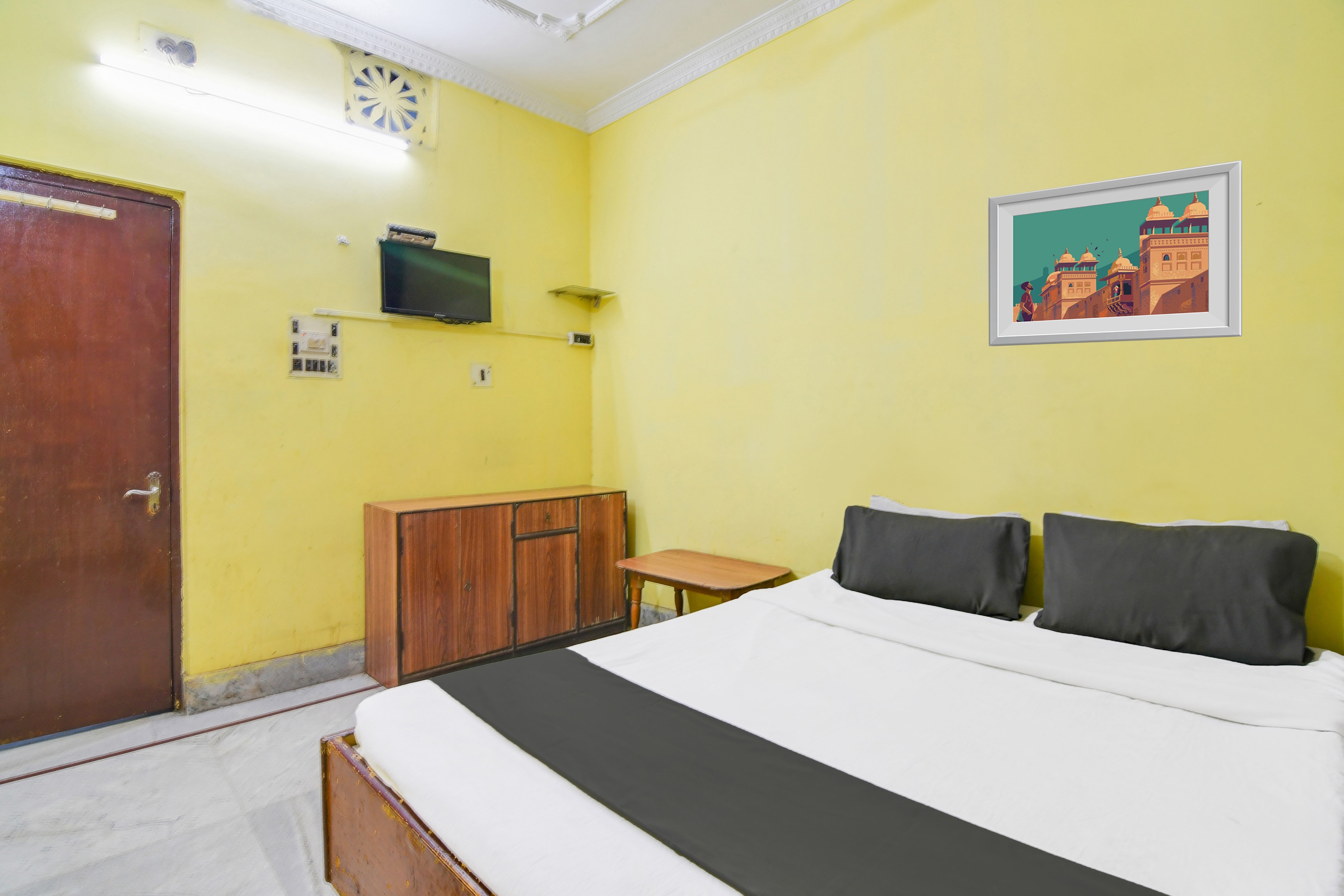 Hotel O Prakash International - Tap to explore photos