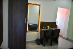 cozy space in central location, Tezpur