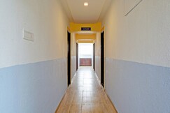 Collection O 84345 Hotel Raj & Lodging, Pune