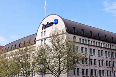 Radisson Blu Hotel, Bremen - Tap to explore photos