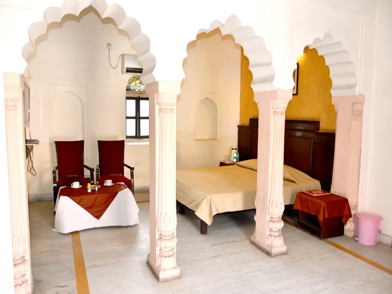 Raja Nahar Singh Tourist Resort    - Tap to explore photos