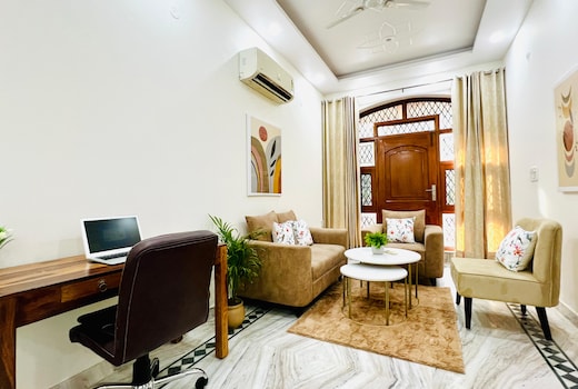 BluO Modern 2BHK Rohini - Parking , Balcony