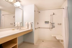 Parsippany Suites Hotel by Hilton, Passaic