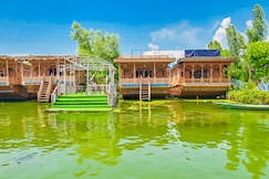 Lake Victoria Group of House Boat, Srinagar
