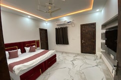 Hotel Soni ji ki dhani restaurant and rooftop cafe, Guna