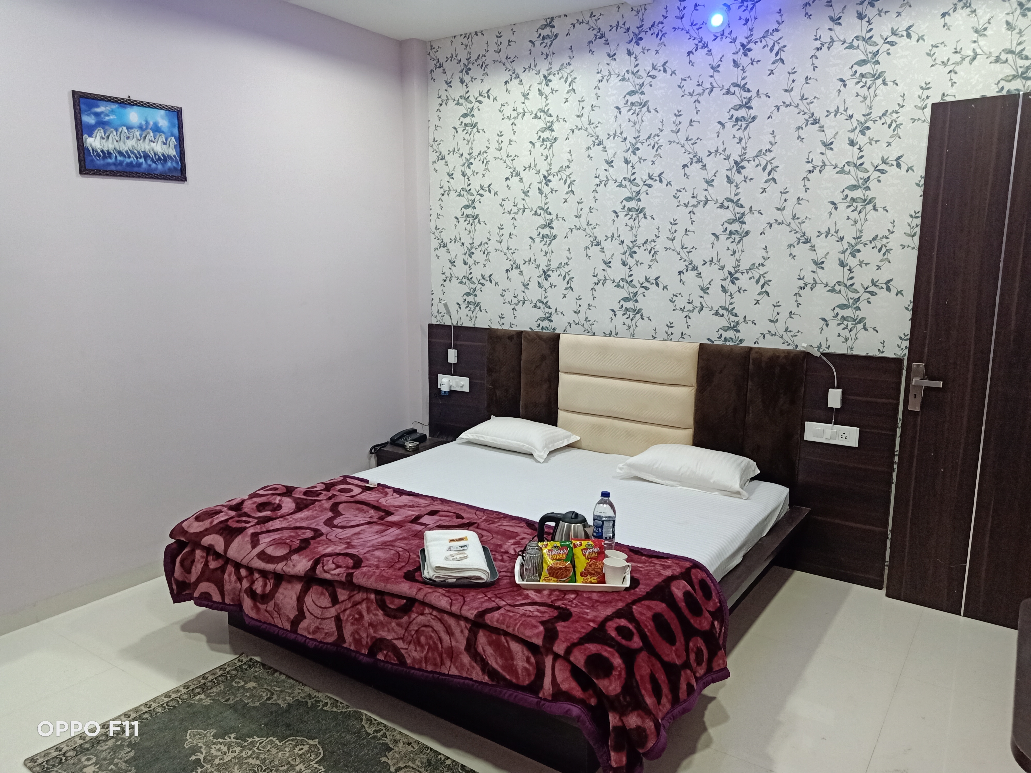 HOTEL DHWAJ PALACE - Tap to explore photos