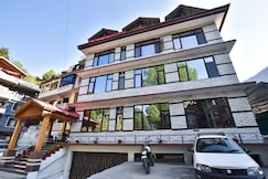 Hotel Him Regency - 2 Mins drive from Volvo Bus Stand, Manali