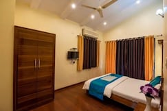 Rudra 2 bhk private villa with lawn, Mahabaleshwar