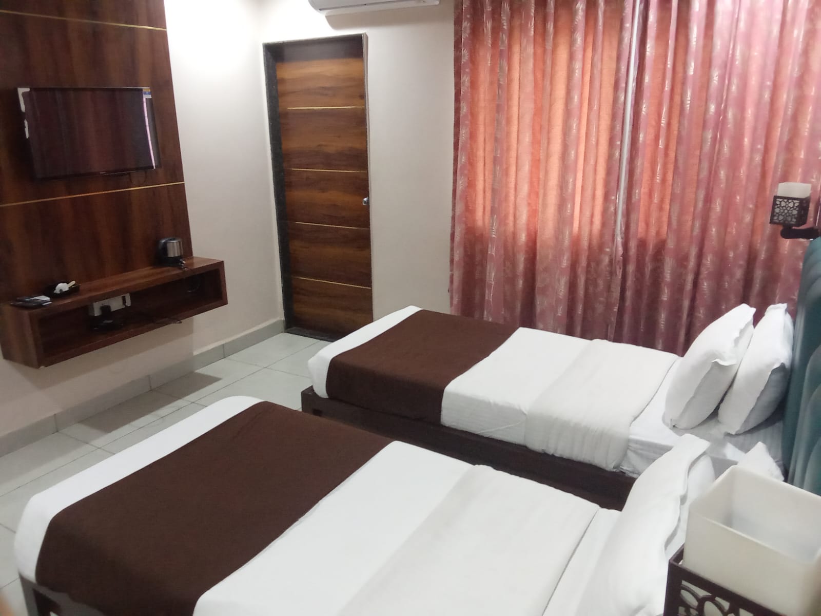 Hotel Samrat 2