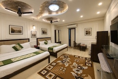 Hotel Aadesh Palace, Varanasi