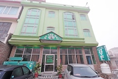 Hotel By The Way By WB Inn, Mandi