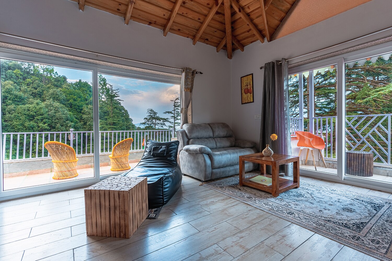 Vibhasa-The Scenic Solitude 6 Br Villa Near Kainchi Dham - Tap to explore photos