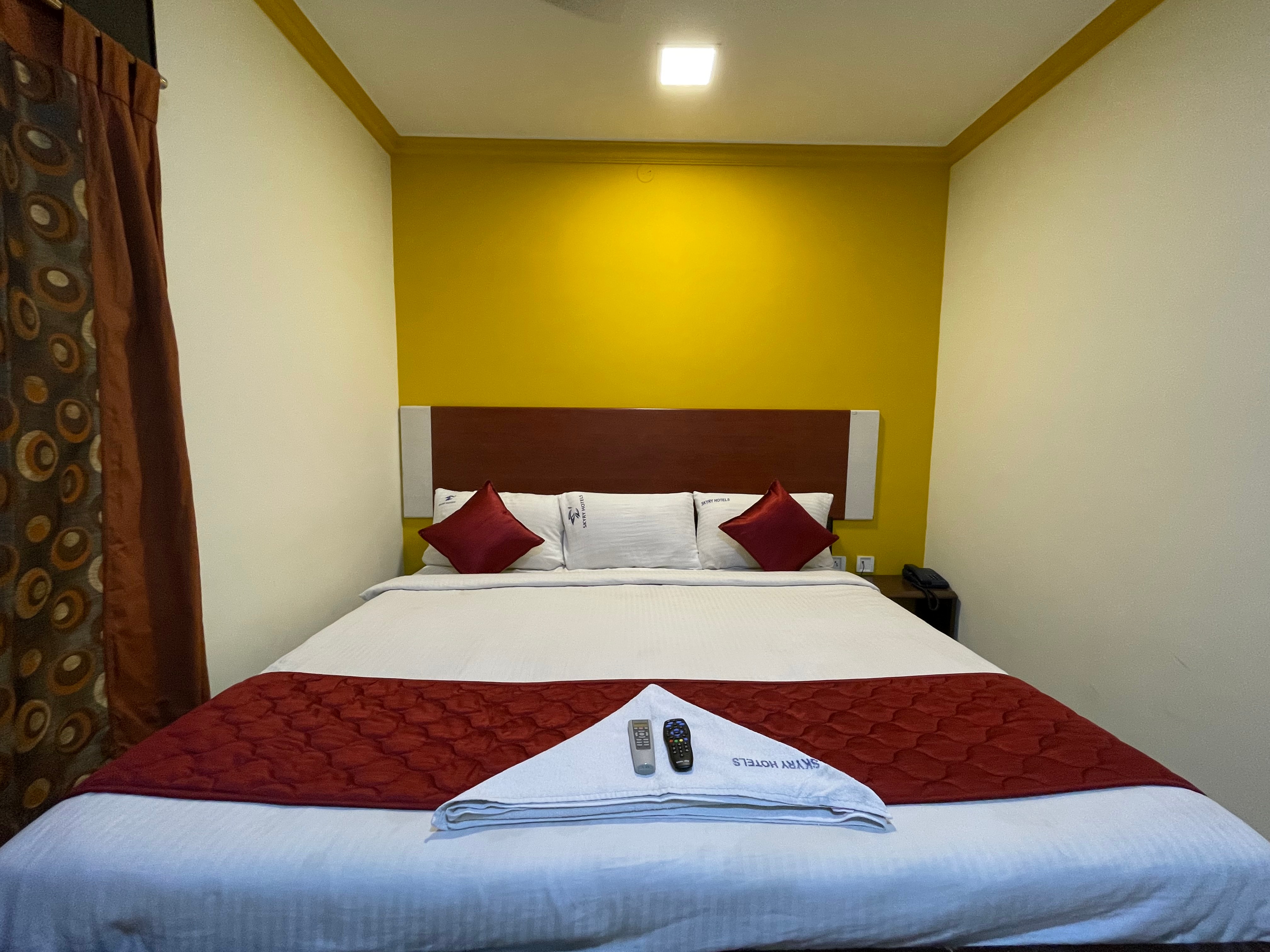 SKYRY HOTELS - Tap to explore photos
