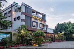 Hotel perchwood, Khatima