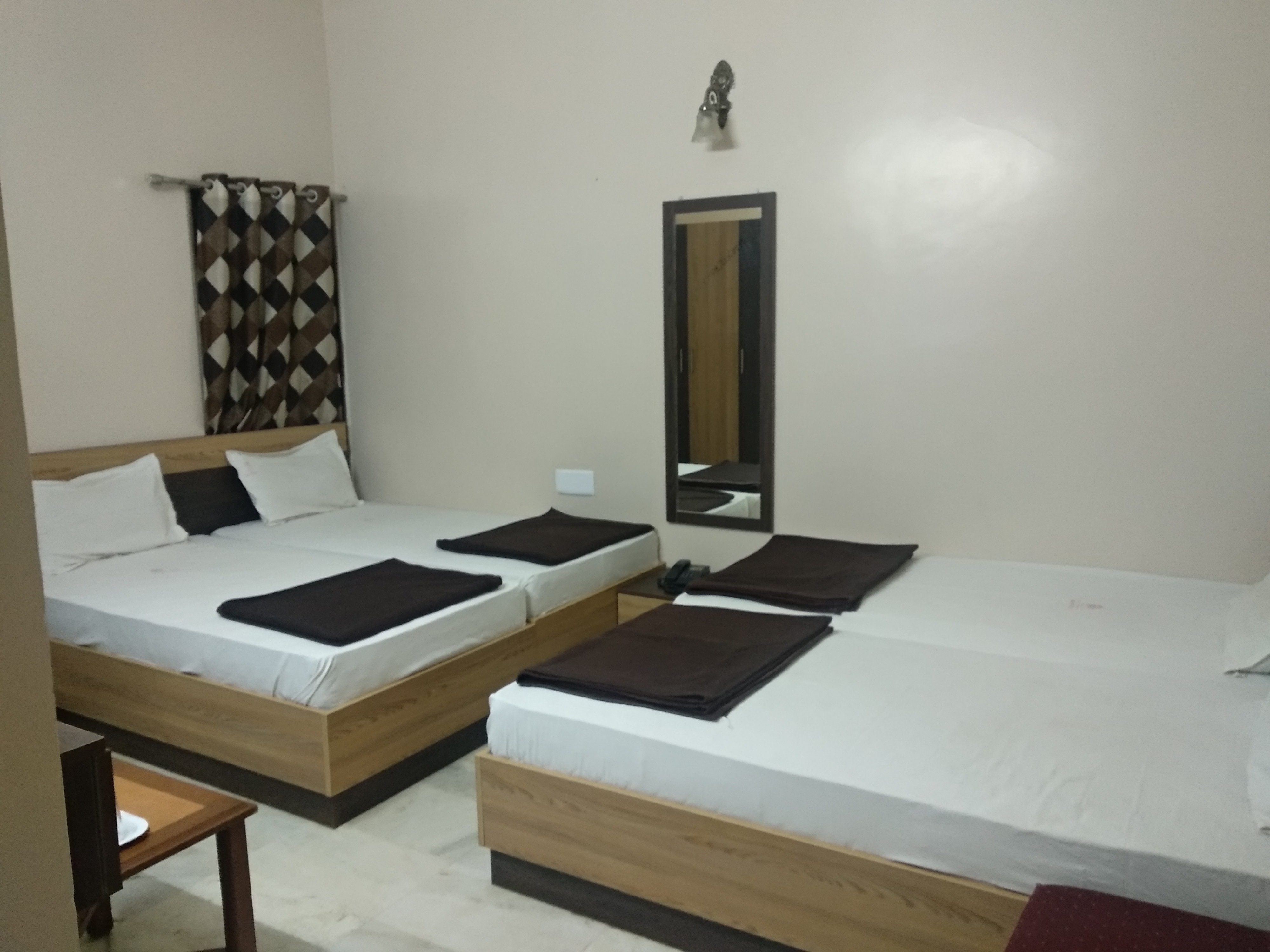 Hotel Rajpurohit Rajawada - Tap to explore photos