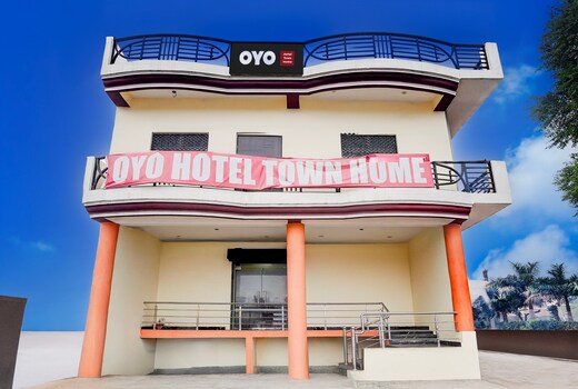 Hotel O Town Home