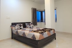 SHRI VITTHAL BHAKT NIWAS, Solapur