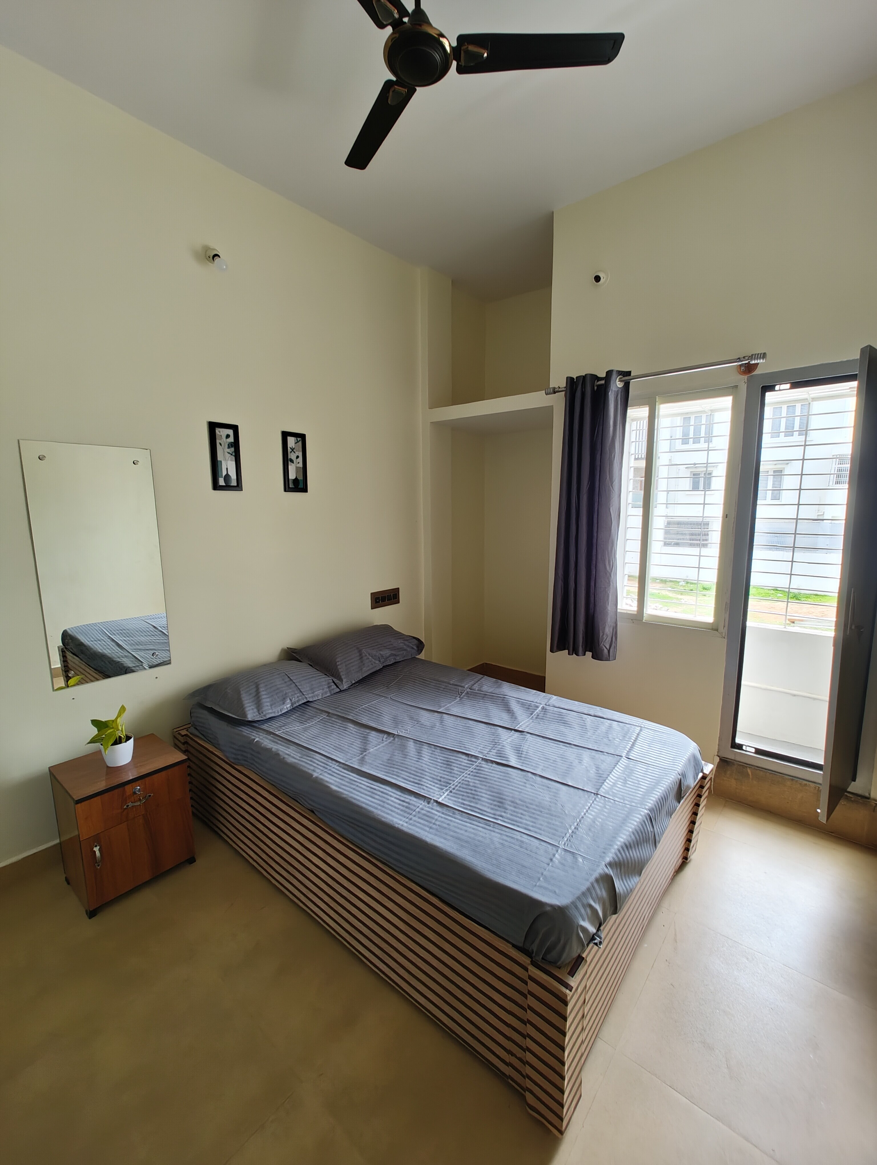 Galaxy Homestay - Jupiter - Tap to explore photos