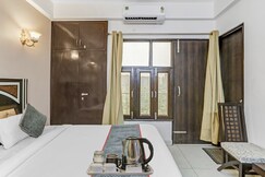 Hotel O Noida premium inn, Noida