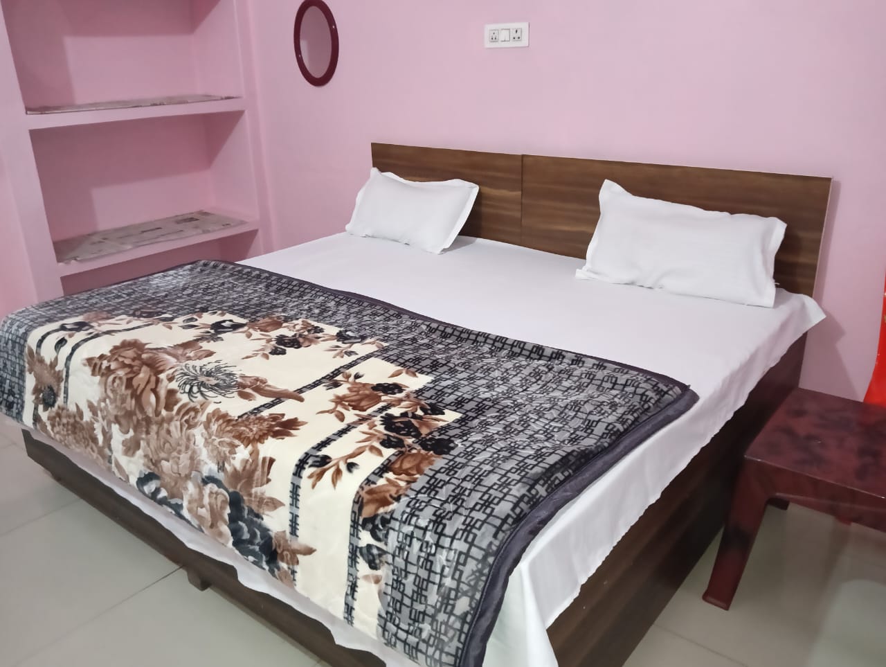SHRI BHARAT RESIDENCY AYODHYA - Tap to explore photos