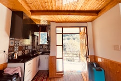 House of Paws, Manali