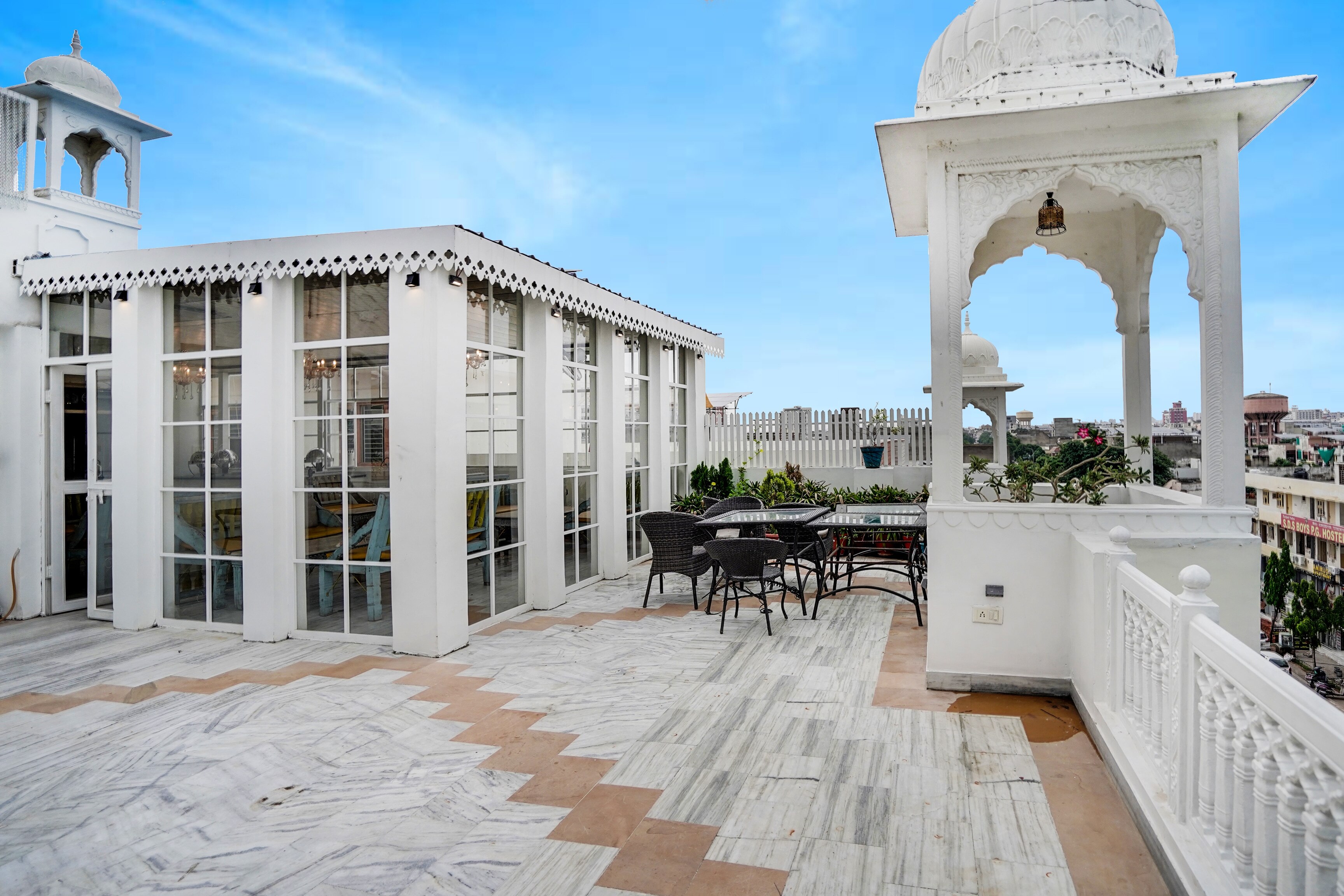 Super Townhouse Durgapura formerly Gumaan Heritage - Tap to explore photos