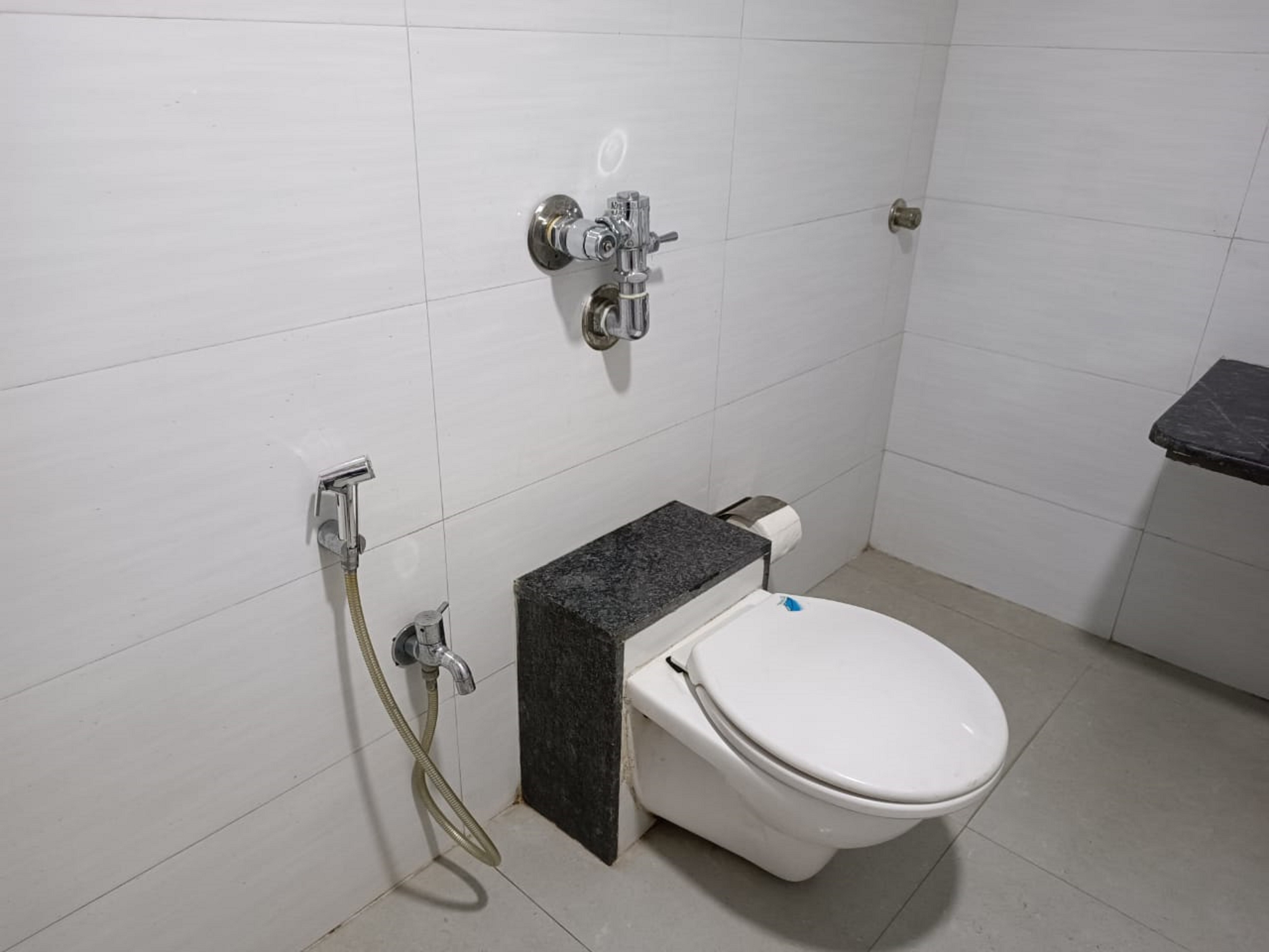 BFL Guest House Pune - Lunkad - Tap to explore photos