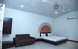 Suite Room with Bathtub