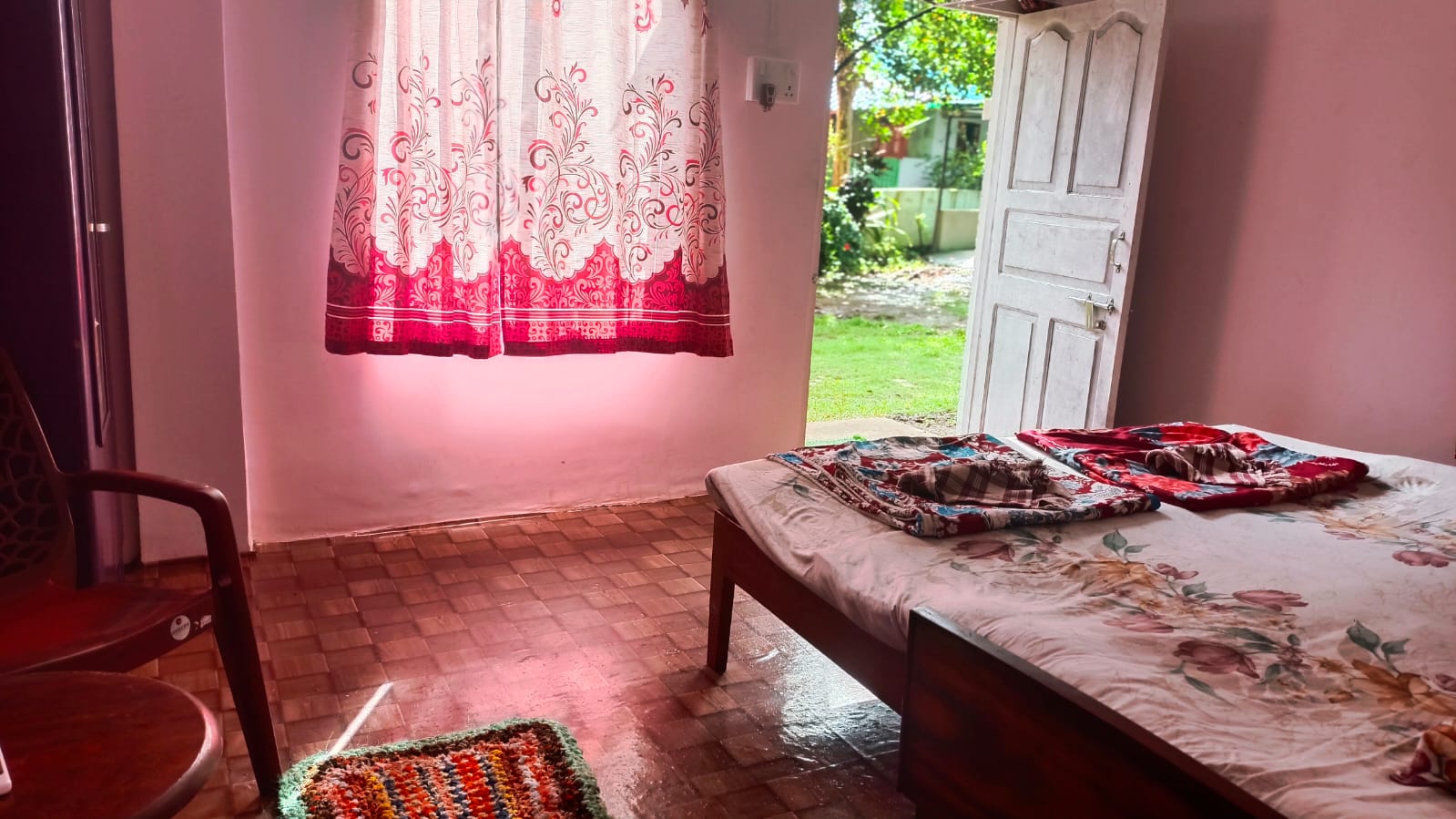The Leisure Home Stay - Tap to explore photos