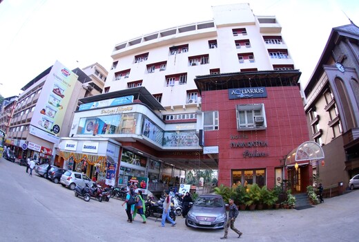 Hotel Navaratna Palace
