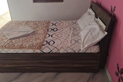 Hotel Chandni & Restaurant Dholavira, Gandhidham