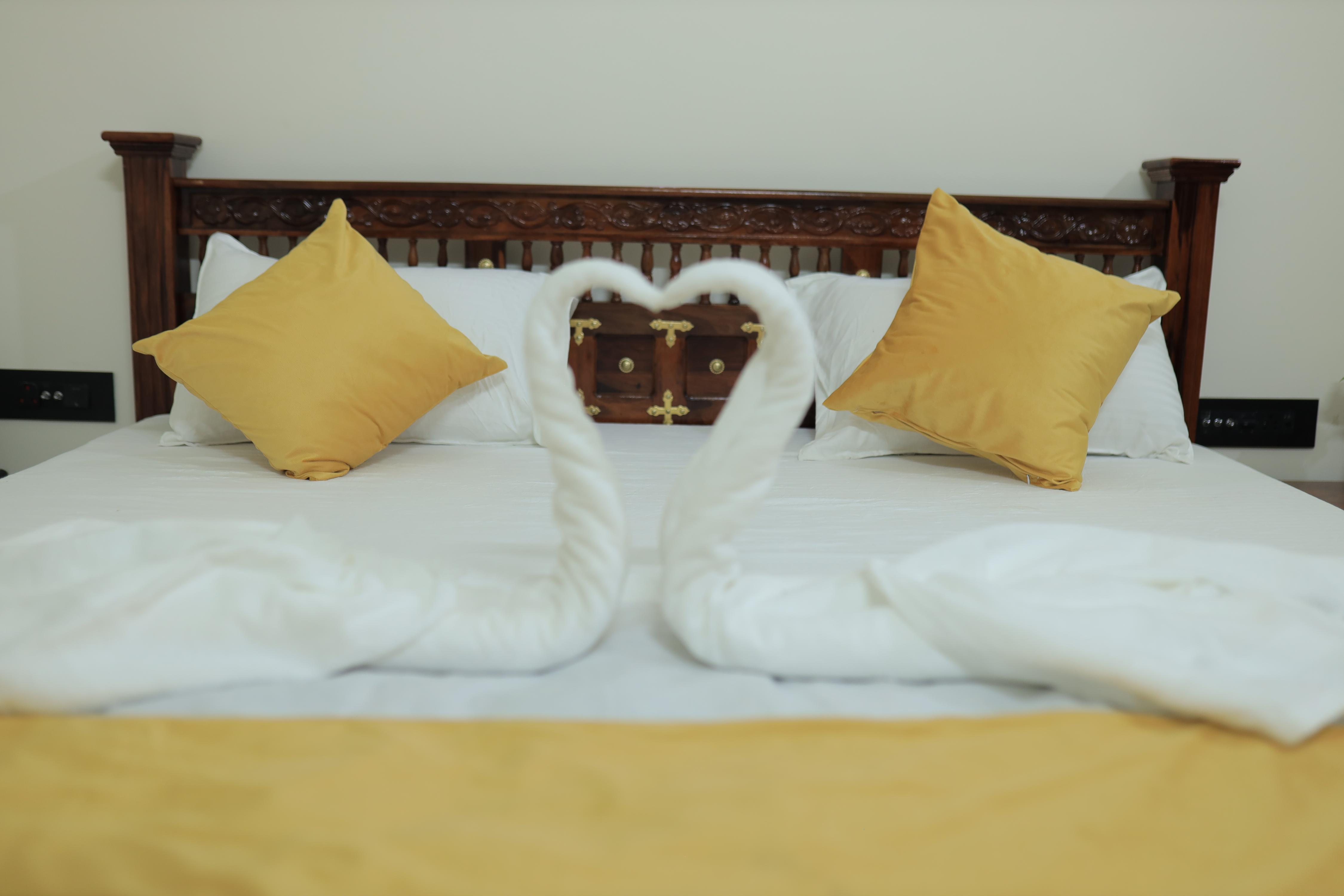 Shree Shyam Chaupati & Resort - Tap to explore photos