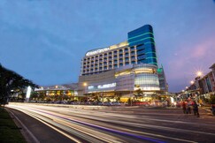 Hotel Ciputra Cibubur managed by Swiss-Belhotel International, Kota Bekasi