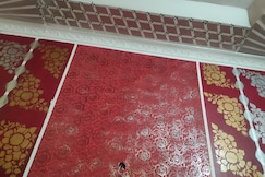 Usha Hotel and Resort, Derapur