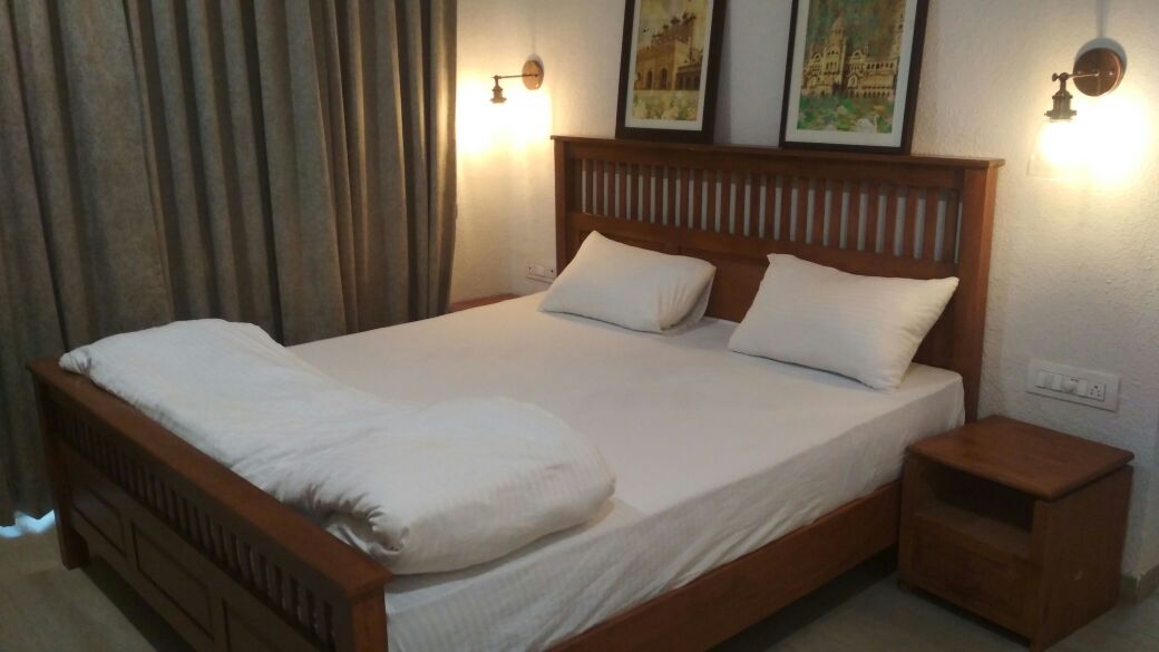 Wood Stock Acres Villa Resort - Tap to explore photos