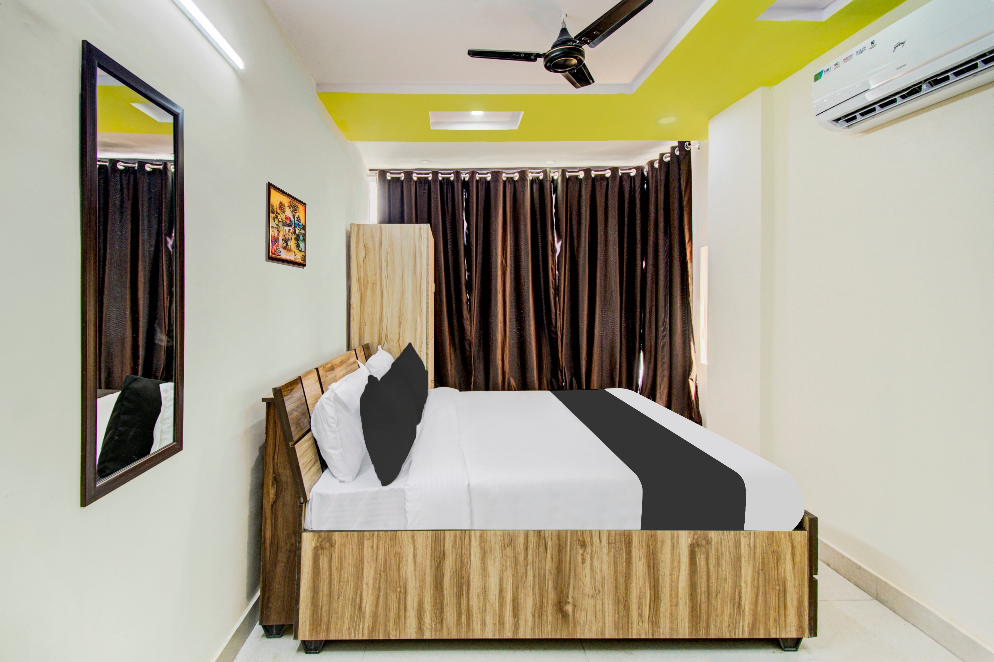 Hotel O Pink Home Stay - Tap to explore photos