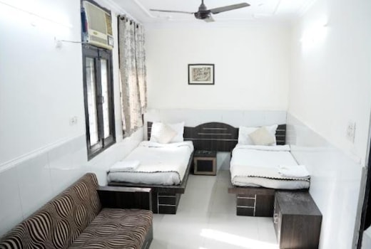 FabHotel Shiv Palace