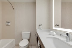 Holiday Inn Express & Suites NORTH FREMONT, Sandusky