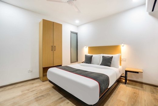 Collection O Shahdara Near Yamuna Sports Complex
