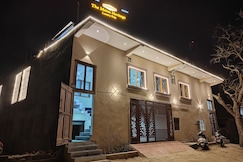 The Manu Heritage Luxury Stay, Gonda