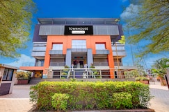 Super Townhouse Nagthane Satara Formerly Matoshree Palace, Satara
