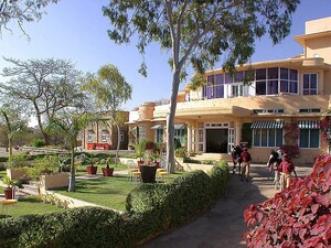 Shikarbadi Hotel