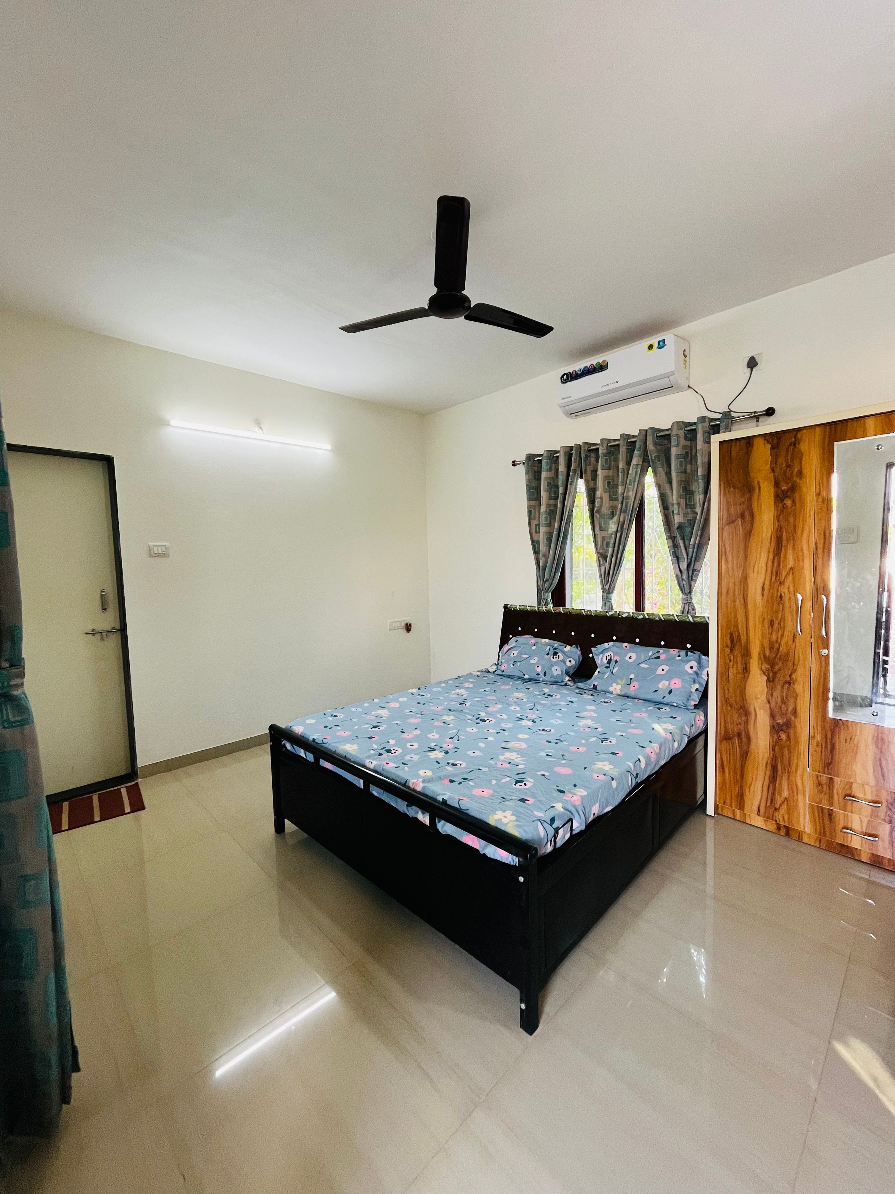 THS Om Sai Nivas | 5BHK - Tap to explore photos