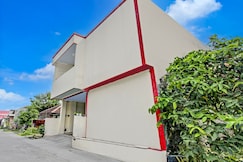 Hotel O Solo near Solo Safari formerly RR Guesthouse, Karanganyar